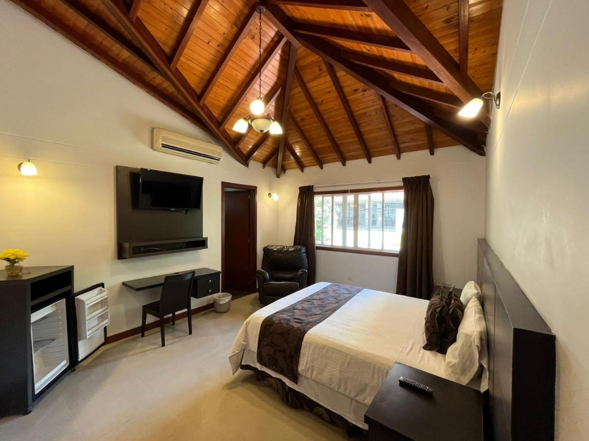 בוקארמנגה Serenity Suites Casa Boutique מראה חיצוני תמונה