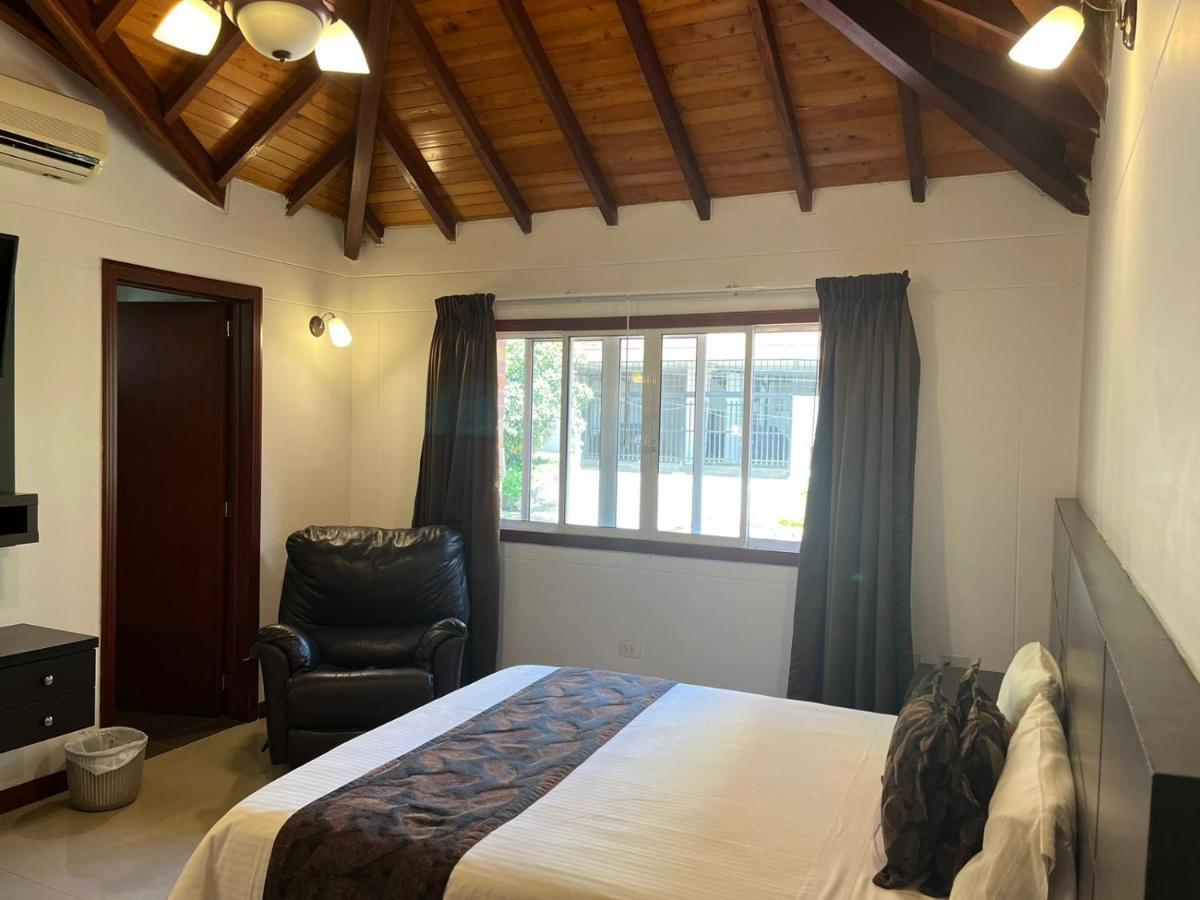 בוקארמנגה Serenity Suites Casa Boutique מראה חיצוני תמונה