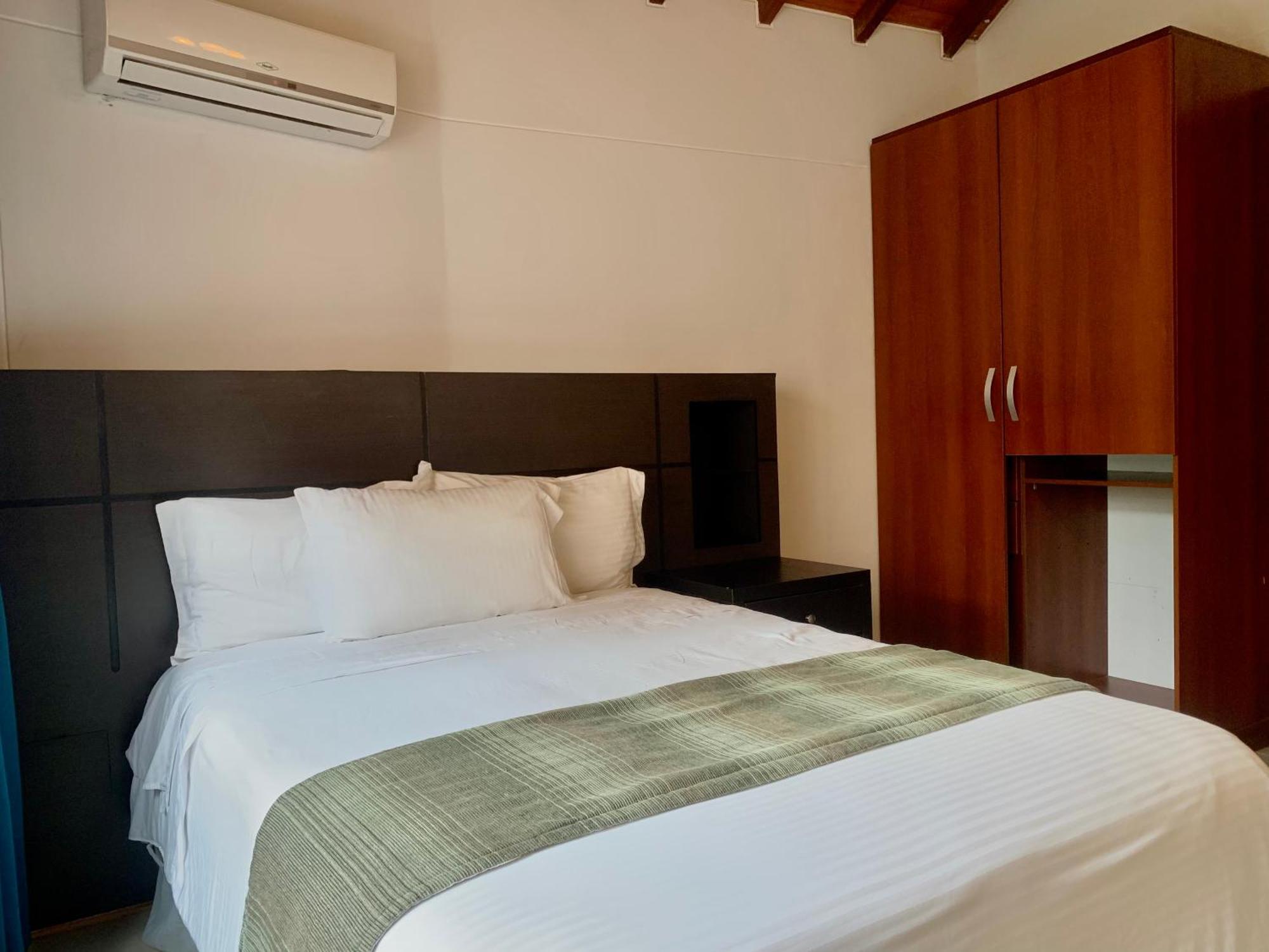 בוקארמנגה Serenity Suites Casa Boutique מראה חיצוני תמונה