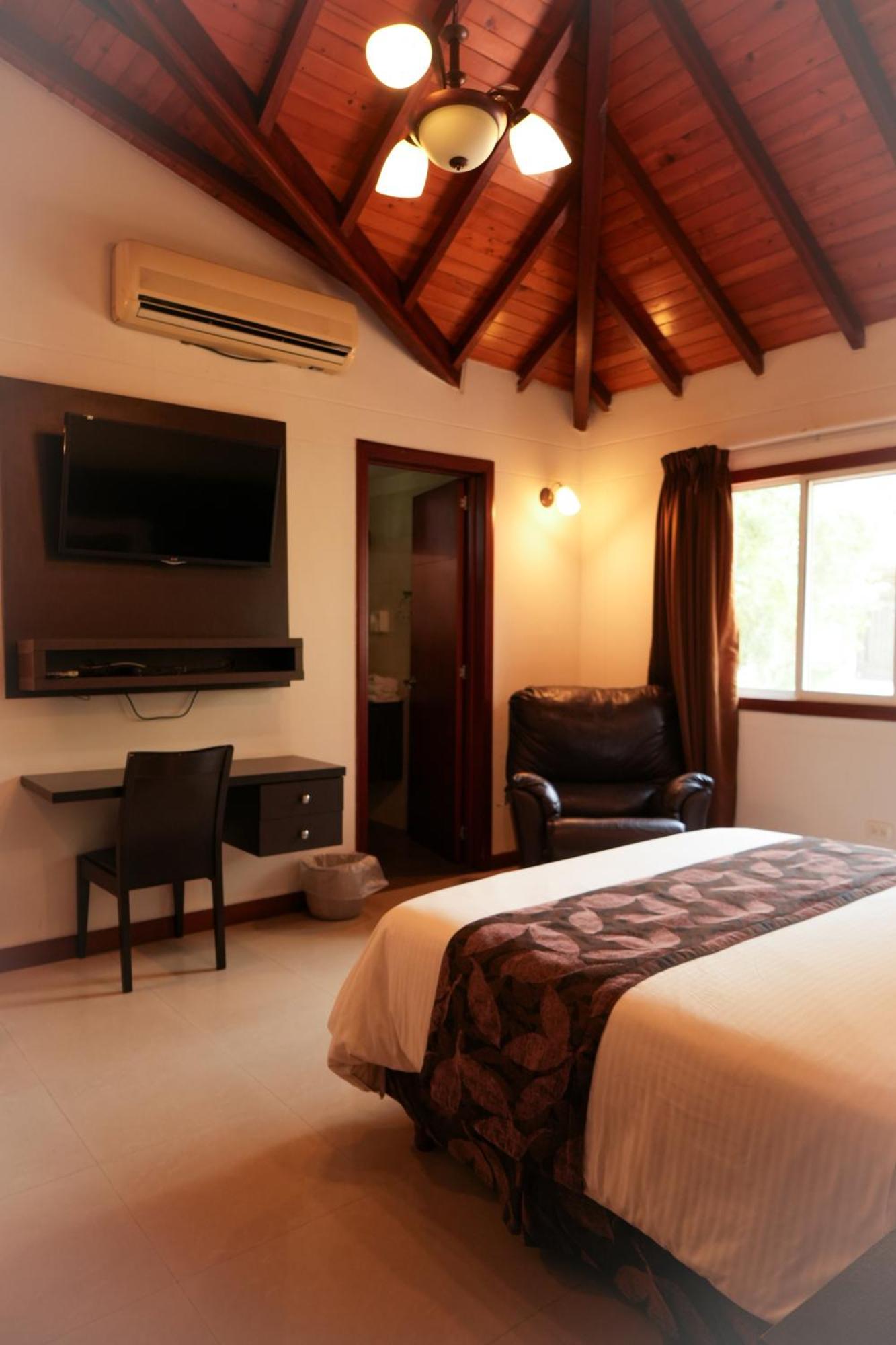 בוקארמנגה Serenity Suites Casa Boutique מראה חיצוני תמונה