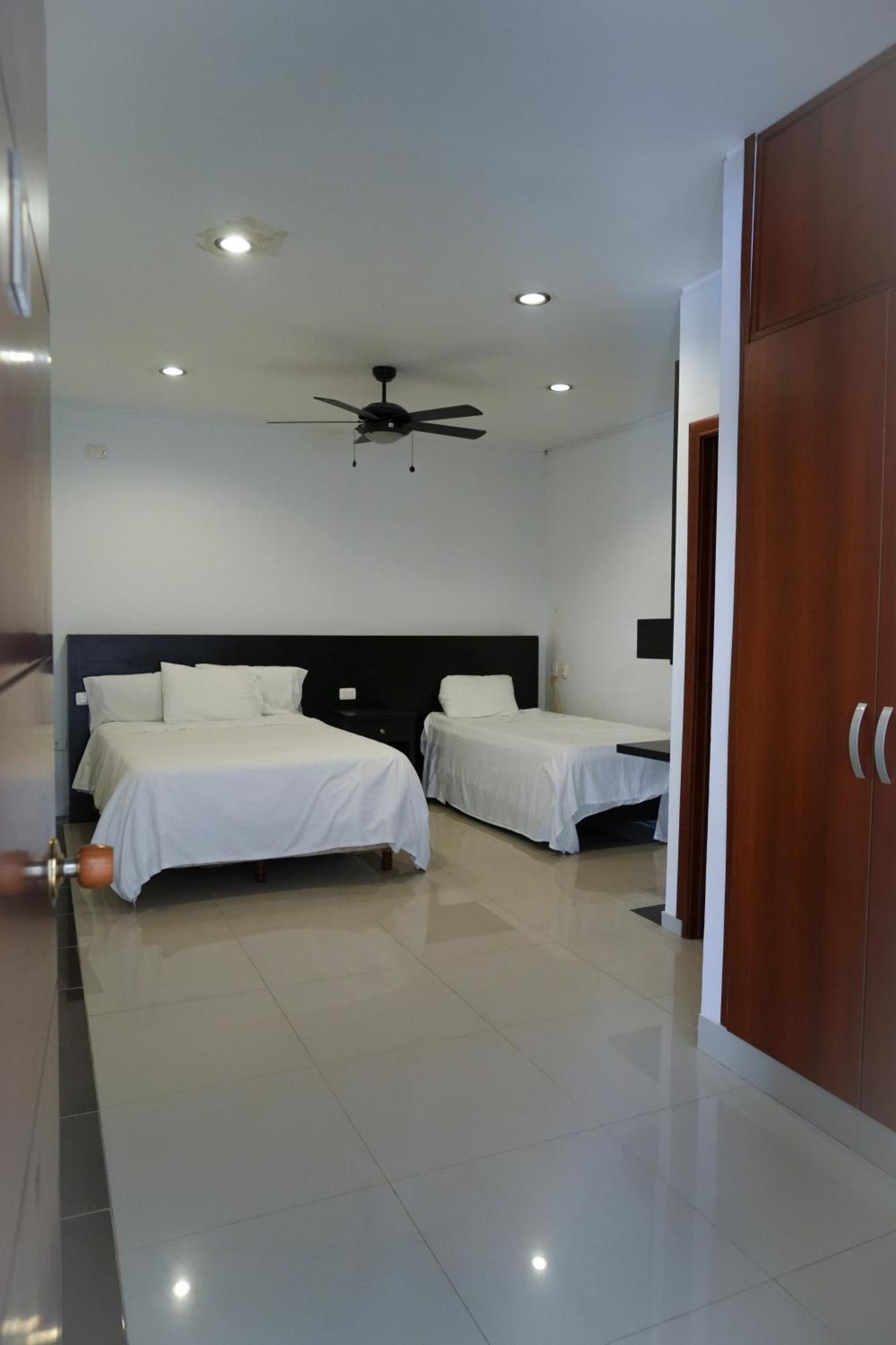 בוקארמנגה Serenity Suites Casa Boutique מראה חיצוני תמונה
