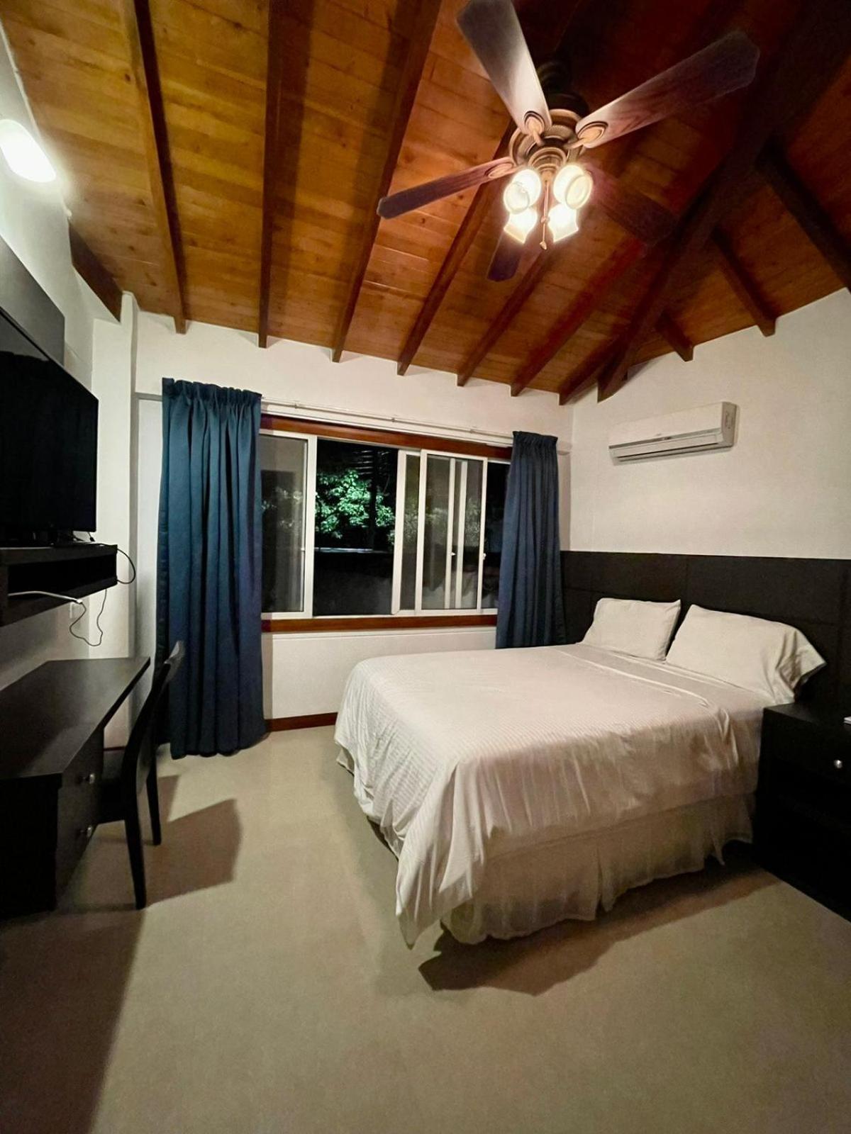 בוקארמנגה Serenity Suites Casa Boutique מראה חיצוני תמונה